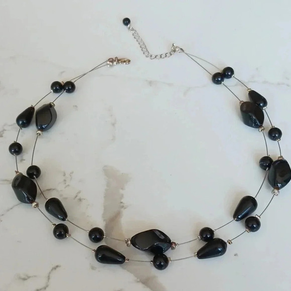 Floating bead black necklace - Picture 1 of 2